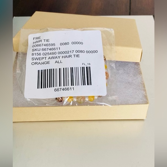 Free People Swept Away Hair Tie NWT - Picture 2 of 4